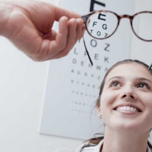 Quais são as causas potenciais da Miopia?